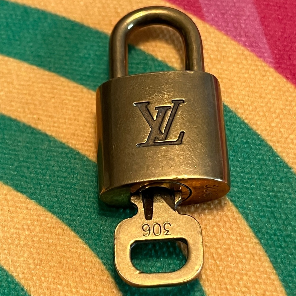 Authentic Louis Vuitton Lock & Key Set #306 - Picture 1 of 8